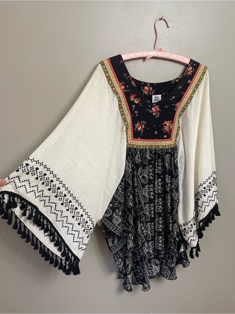 Ivy Jane oversized peasant top with flowing fringed sleeves mixed fabric. M/L.